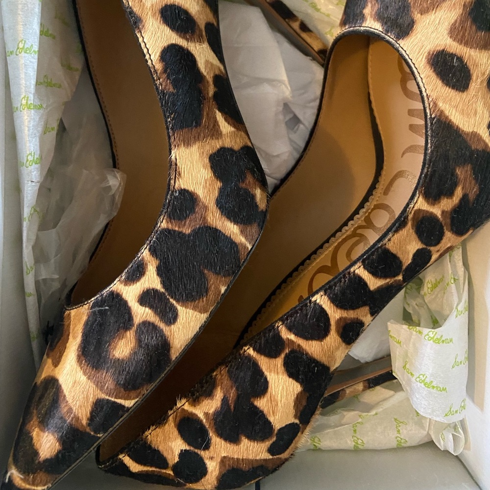 Brand new only tried them on once.